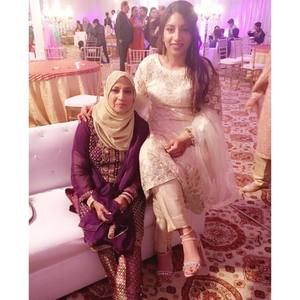 Meet your Posher, Khairun